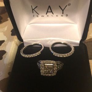 Diamond wedding ring set